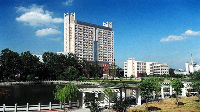 武漢理工大學(xué)教學(xué)樓