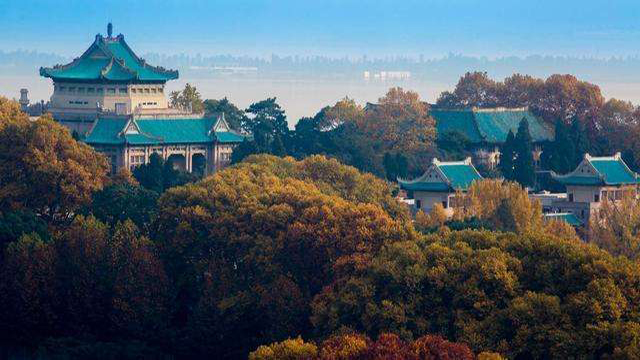 武漢大學景色