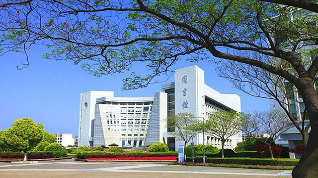 上海大學廣場